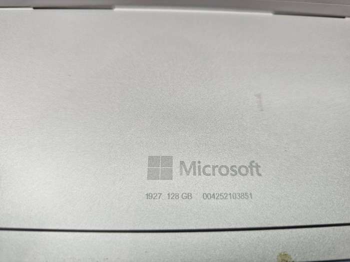 Microsoft Surface Go 2 (1927) 128GB, Intel Core m3 8th Gen Wi-Fi + 4G