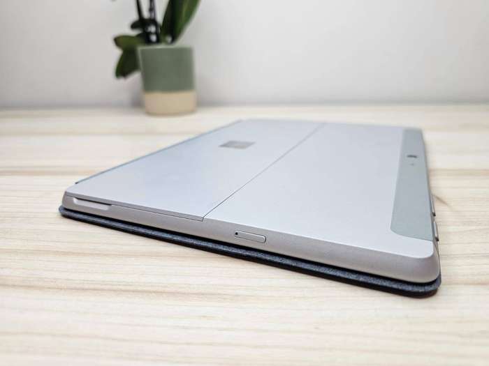Microsoft Surface Go 2 (1927) 128GB, Intel Core m3 8th Gen Wi-Fi + 4G