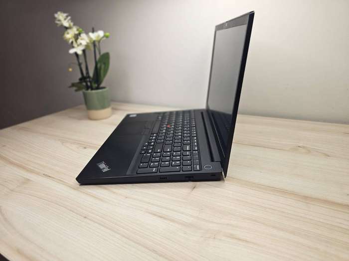 Lenovo E15 i5 10th gen 8gb ram 512gb ssd