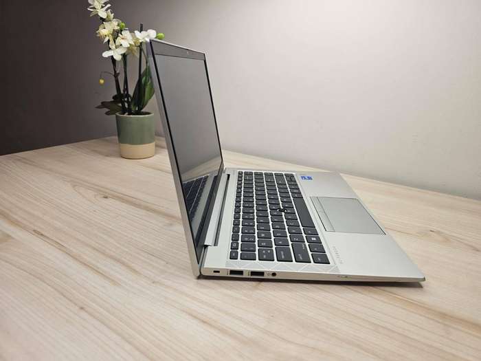 Hp 840 G8 Core I5 11TH Gen 16GB Ram 256GB Ssd Lte Fhd Display Intel  Iris Xe Graphics