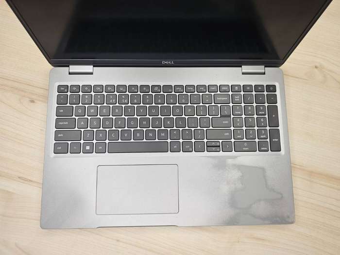 Dell Latitude 5520 Intel Iris Xe Graphics i5, 11th Gen  8GB 256GBssd