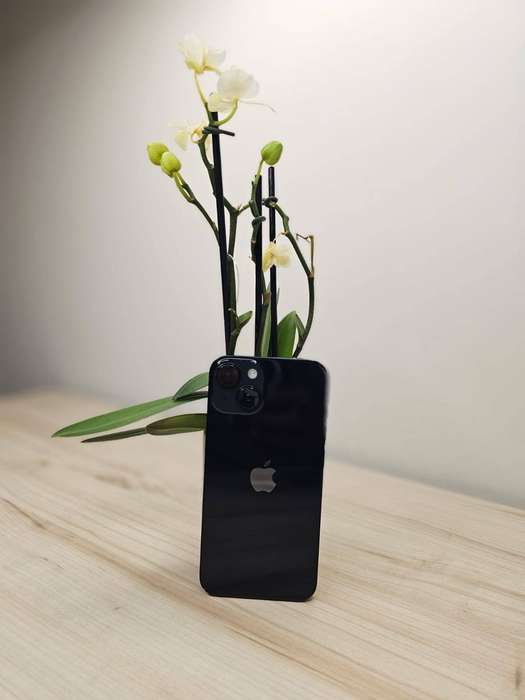 Apple iPhone 14 128GB 98% Battery Health