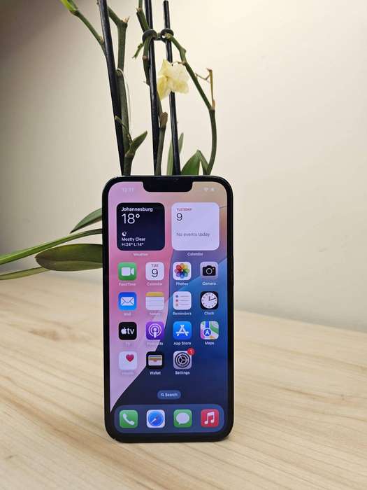 Apple iPhone 14 128GB 98% Battery Health
