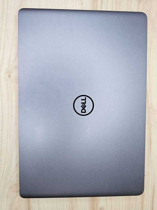 Dell Vostro 5581 8th Gen Intel Core i5-8265U 8gb ram 256gb ssd