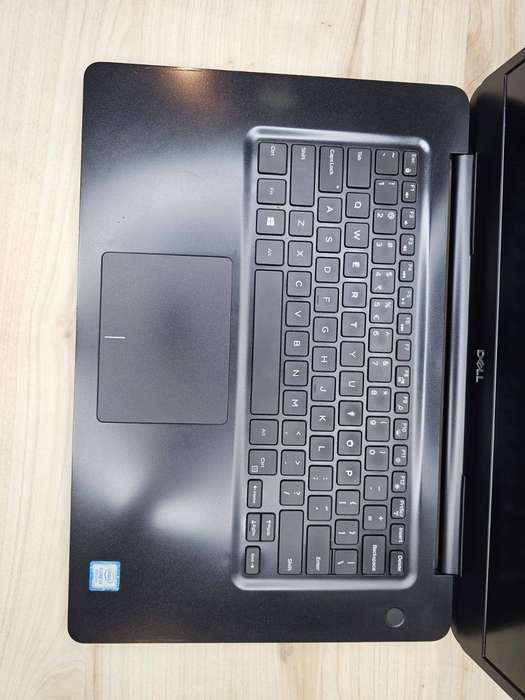 Dell Vostro 5581 8th Gen Intel Core i5-8265U 8gb ram 256gb ssd