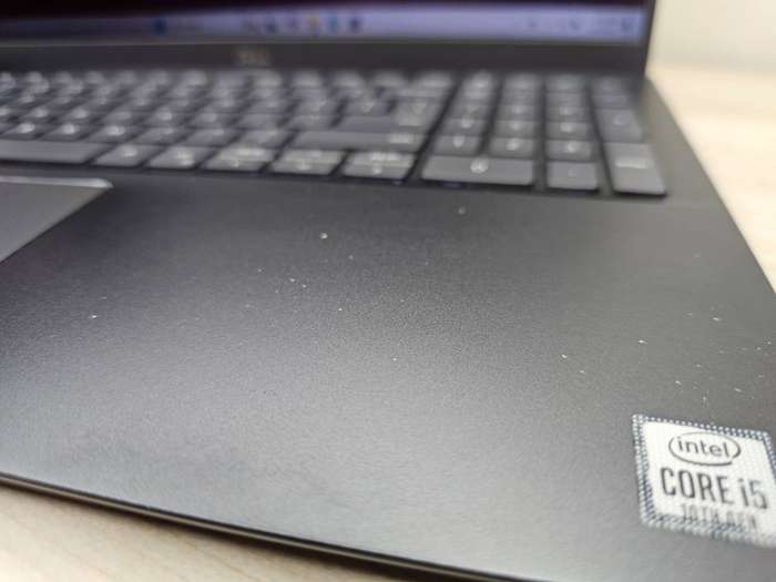 Dell Vostro 5501  Core i5-1035G1  15.6 FHD 8GB RAM  256GB SSD