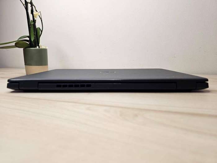 Dell Latitude 3510 10th Gen i5-10210U 8gb  ram  256gb  nvme ssd 15.6` fhd Display