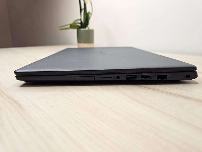 Dell Latitude 3510 10th Gen i5-10210U 8gb  ram  256gb  nvme ssd 15.6` fhd Display