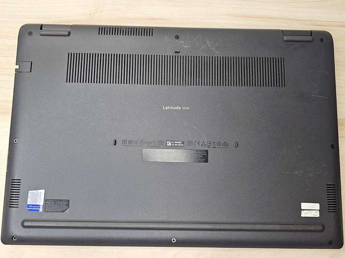 Dell Latitude 3510 10th Gen i5-10210U 8gb  ram  256gb  nvme ssd 15.6` fhd Display