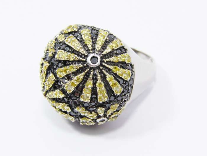 A Gorgeous Chunky Dome Ring Encrusted Black and Yellow Crystals in Sterling Silver