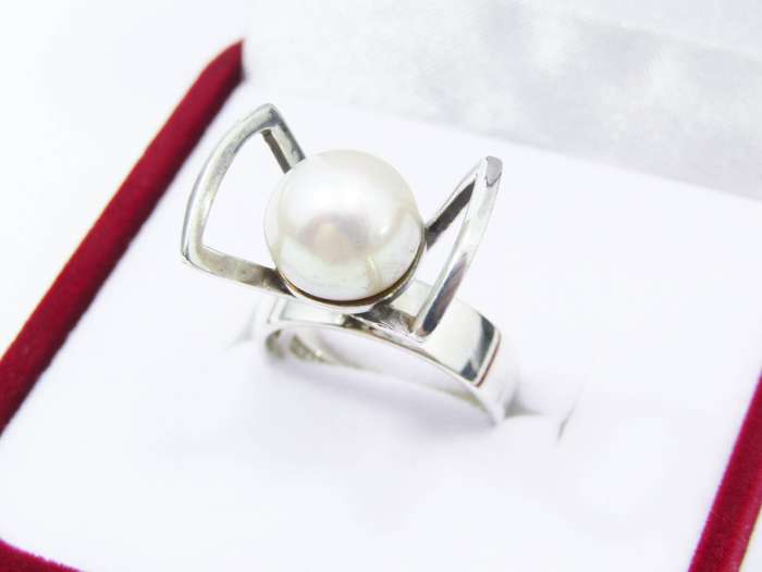 Beautiful Vintage Uwe Koetter Silver & Pearl Ring
