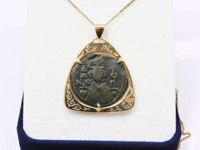 Vintage 14CT Gold & Ancient Coin Pendant with Chain