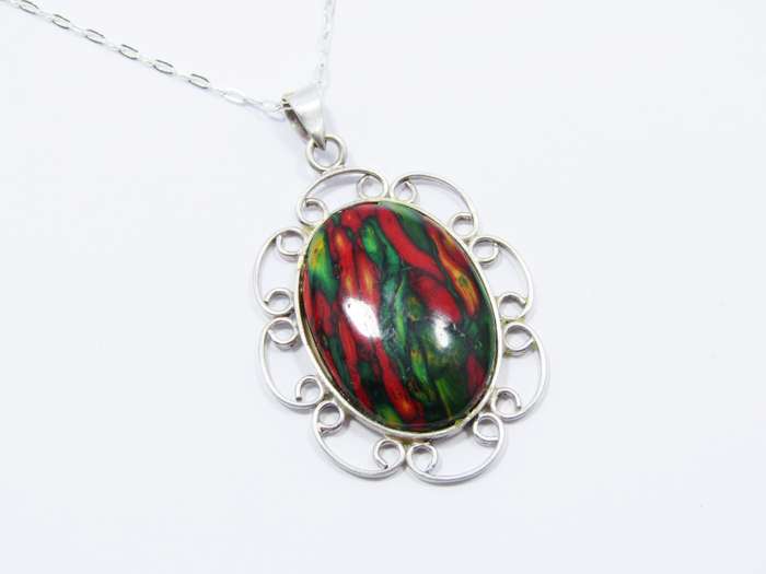 A Lovely Detailed Acrylic Pendant on Chain in Sterling Silv