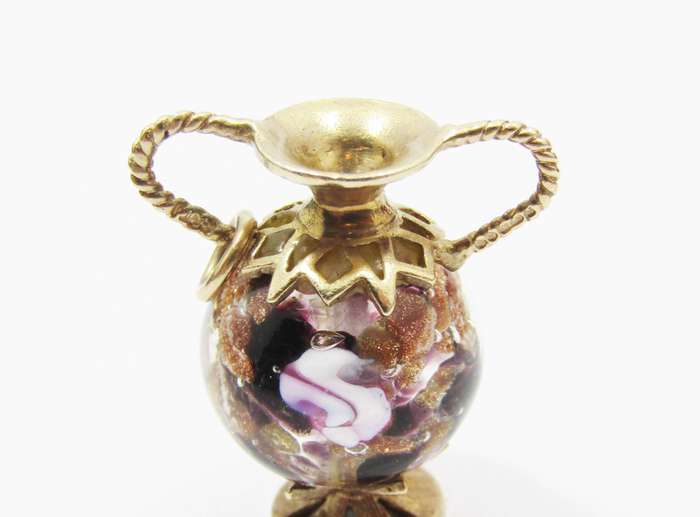 Vintage 9CT Gold Hallmarked & Murano Glass Pendant