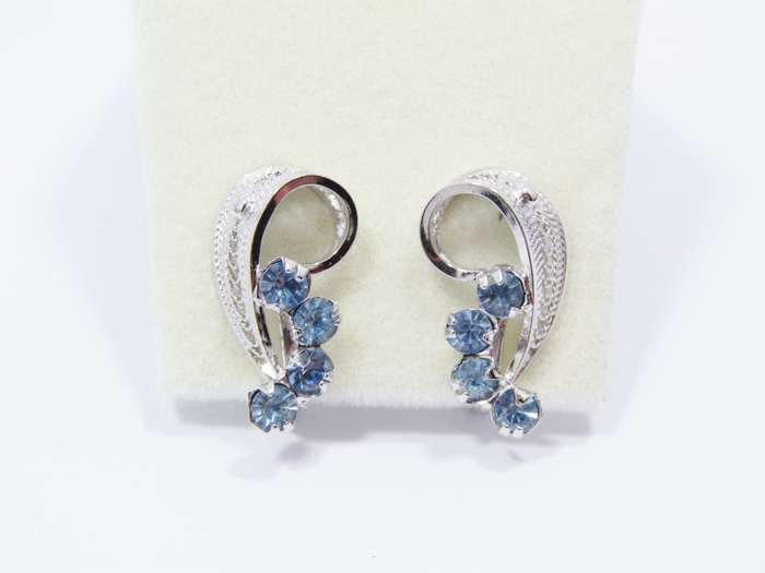 A Beautiful Pair of Vintage Design Screw Back Earrings With light Blue paste Stones in Sterling Silv