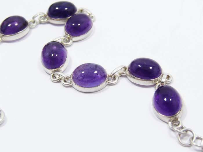 A Lovely Cabochon Amethyst Bracelet in Sterling Silver