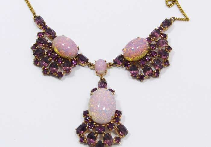 Beautiful Vintage Costume Jewellery Art Glass Necklace