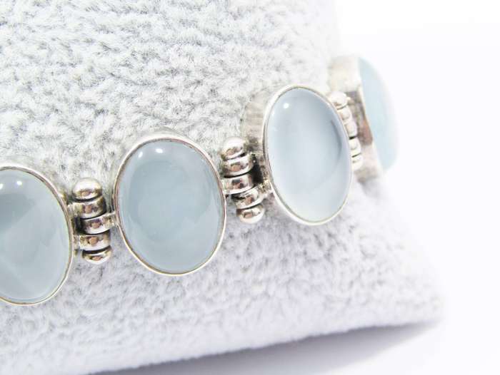 A Gorgeous Chunky Chalcedony Bracelet in Sterling Silver