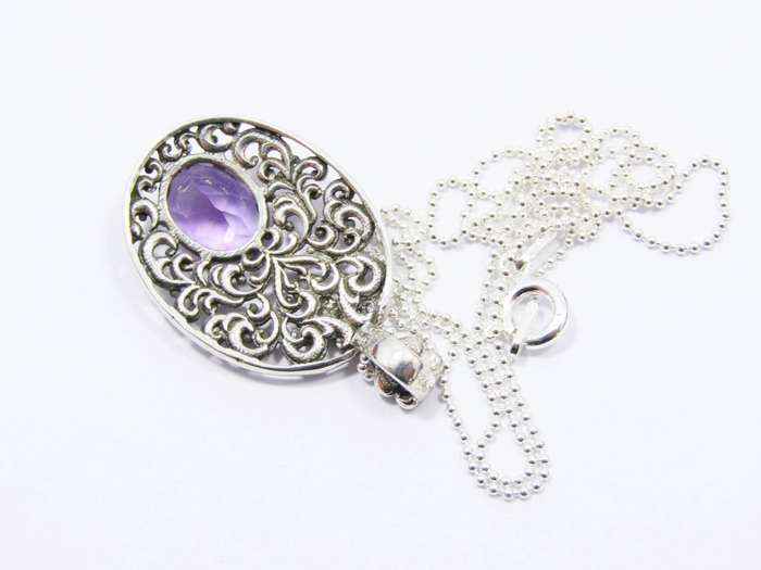 A Gorgeous Vintage Design Amethyst Pendant on Chain in Sterling Silver