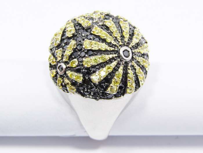 A Gorgeous Chunky Dome Ring Encrusted Black and Yellow Crystals in Sterling Silver