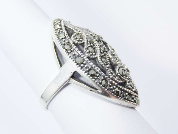 A Lovely Chunky Marcasite Ring in Sterling Silver.