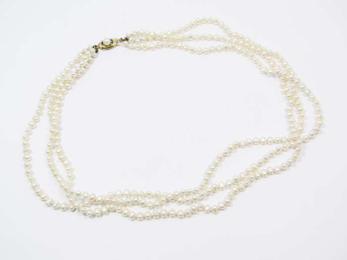 Beautiful! Vintage 9CT Gold & Triple Strand Pearl Necklace