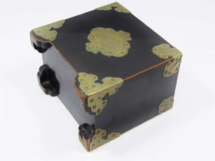 Antique/Vintage Chinese Oriental Lacquer & Brass Card Box