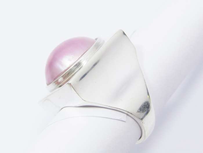 Beautiful Chunky Pink Mabe Pearl Ring in Sterling Silver