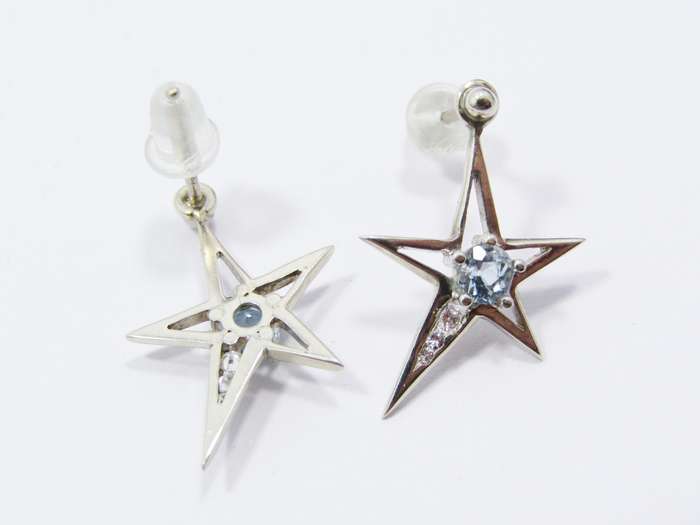 Beautiful! Bespoke Pair of 14ct White Gold Star Earrings