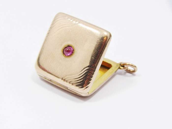 Antique/Vintage 9CT Rose Gold & Ruby Locket Pendant