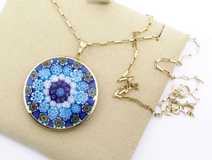 Stunning! Italian 14K Gold Murano Glass Pendant on Chain