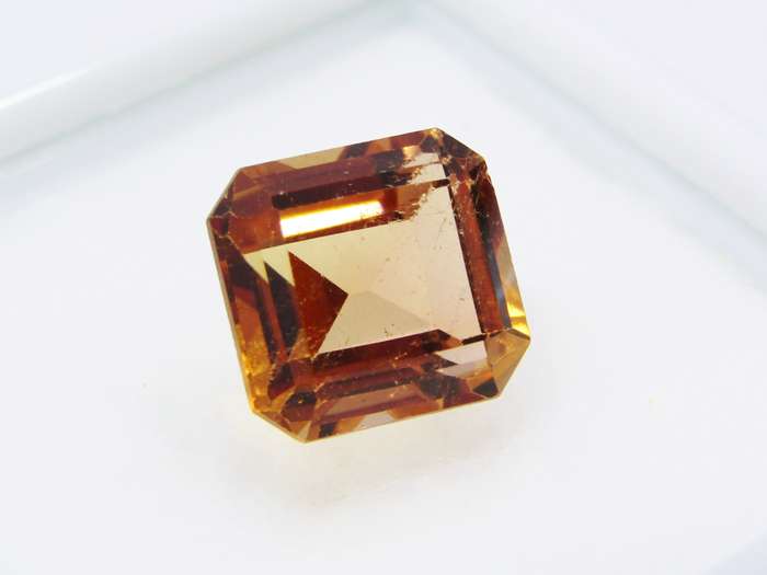 Lovely 4.75ct Vivid Brandy Orange Topaz Gemstones, unmounted