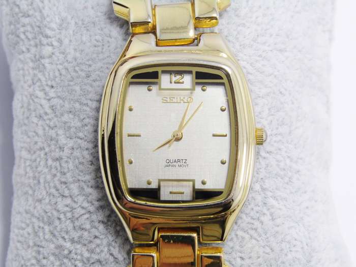 Lovely Vintage Unisex Gold-Tone Seiko Watch