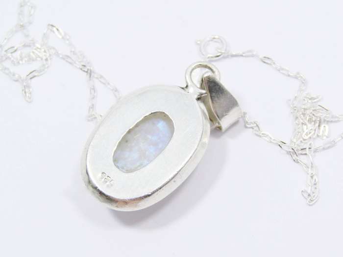 A Beautiful Moonstone Pendant On Chain in Sterling Silver.