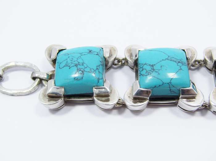 A Gorgeous Chunky Howlite Bracelet in Sterling Silver.