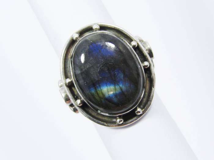 A Spectacular Labradorite Ring in Sterling Silver