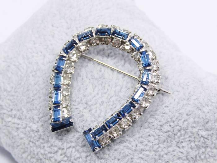 Amazing! Vintage Sterling Silver & Rhinestone Horse Shoe Brooch