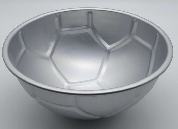 SOCCERBALL SHAPED BAKING PAN