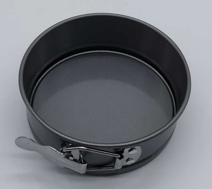 SPRINGFORM PAN ROUND SMALL (LOOSE-BOTTOM)