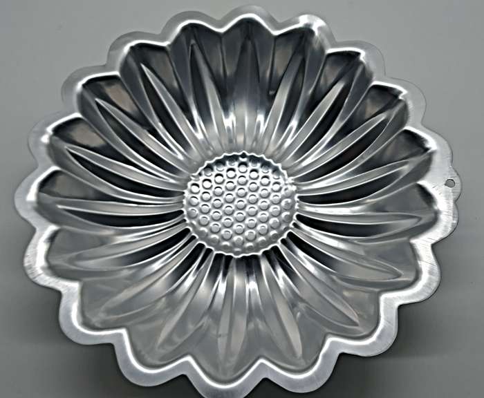 SUNFLOWER TINPLATE BAKING PAN (LARGE)