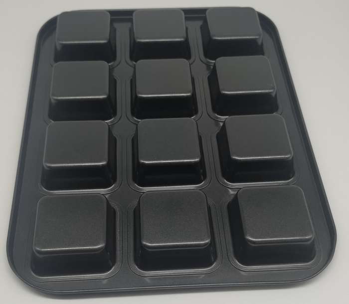 SQUARE NON-STICK MUFFIN PAN 12 CUP