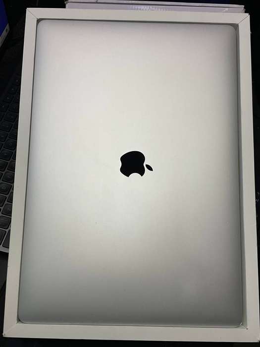 Apple MacBook Pro 16 (2019)  i7 / 16GB RAM / 512GB SSD  Grade A
