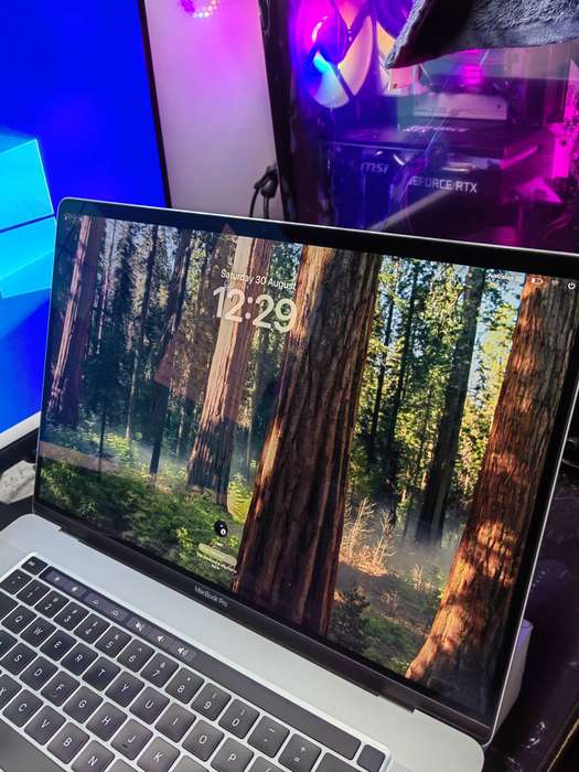 Apple MacBook Pro 16 (2019)  i7 / 16GB RAM / 512GB SSD  Grade A