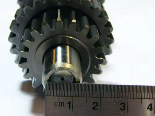 BB250 UTE gear spindle / drive gear shaft for various 250cc quad bikes