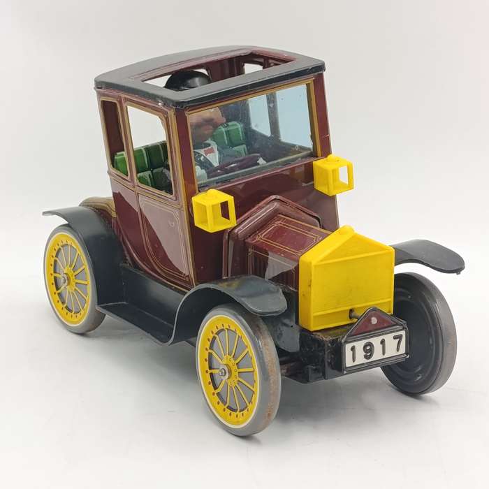 Vintage Grandpa's Classic car battery operated toy in box - drive train faulty