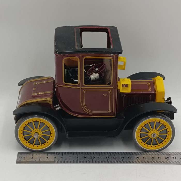 Vintage Grandpa's Classic car battery operated toy in box - drive train faulty