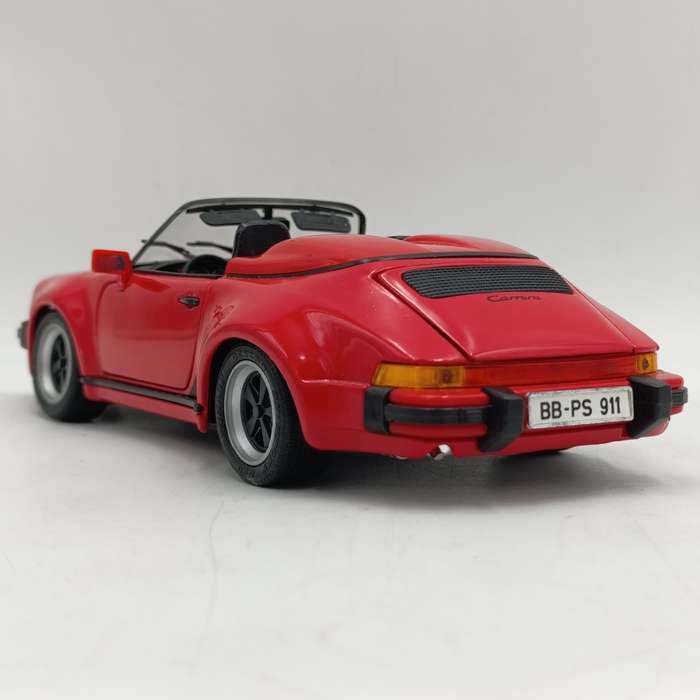Maisto 1989 Porsche 911 Speedster die-cast model car - scale 1/18