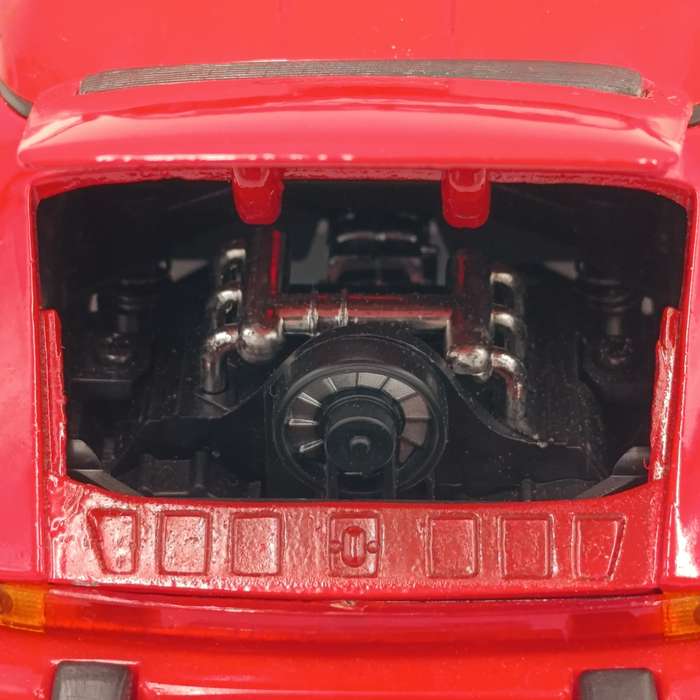 Maisto 1989 Porsche 911 Speedster die-cast model car - scale 1/18