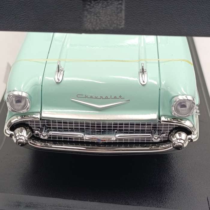 MotorMax 1957 Chevrolet Bel Air die-cast model car in box - scale 1/18