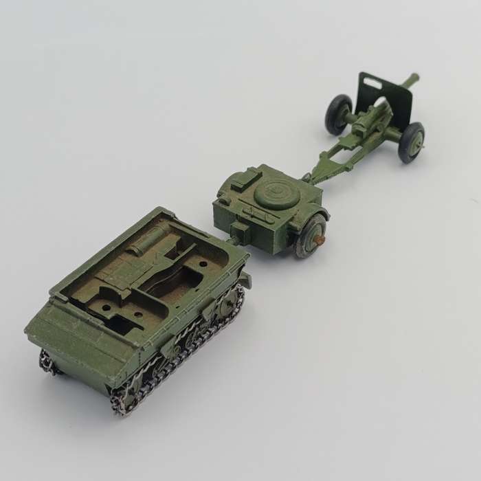 Dinky Toys #162 18-pounder quick firing field unit
